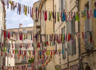 Jak wyglądają świeże rozstępy?