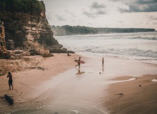 Jak powinna wyglądać prawidłowa pielęgnacja włosów?