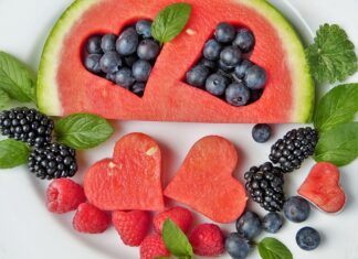 Jak usunąć lakier hybrydowy z wzornika? Jak usunąć lakier hybrydowy z wzornika?